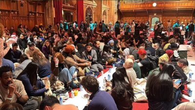 İngiltere’de geleneksel hale gelen “Ramazan Çadırı Projesi” etkinliği kapsamında, başkent
