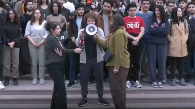 ODTÜ öğrencileri, Rektörlük binası önünde İBB Başkanı Ekrem İmamoğlu’nun gözaltına