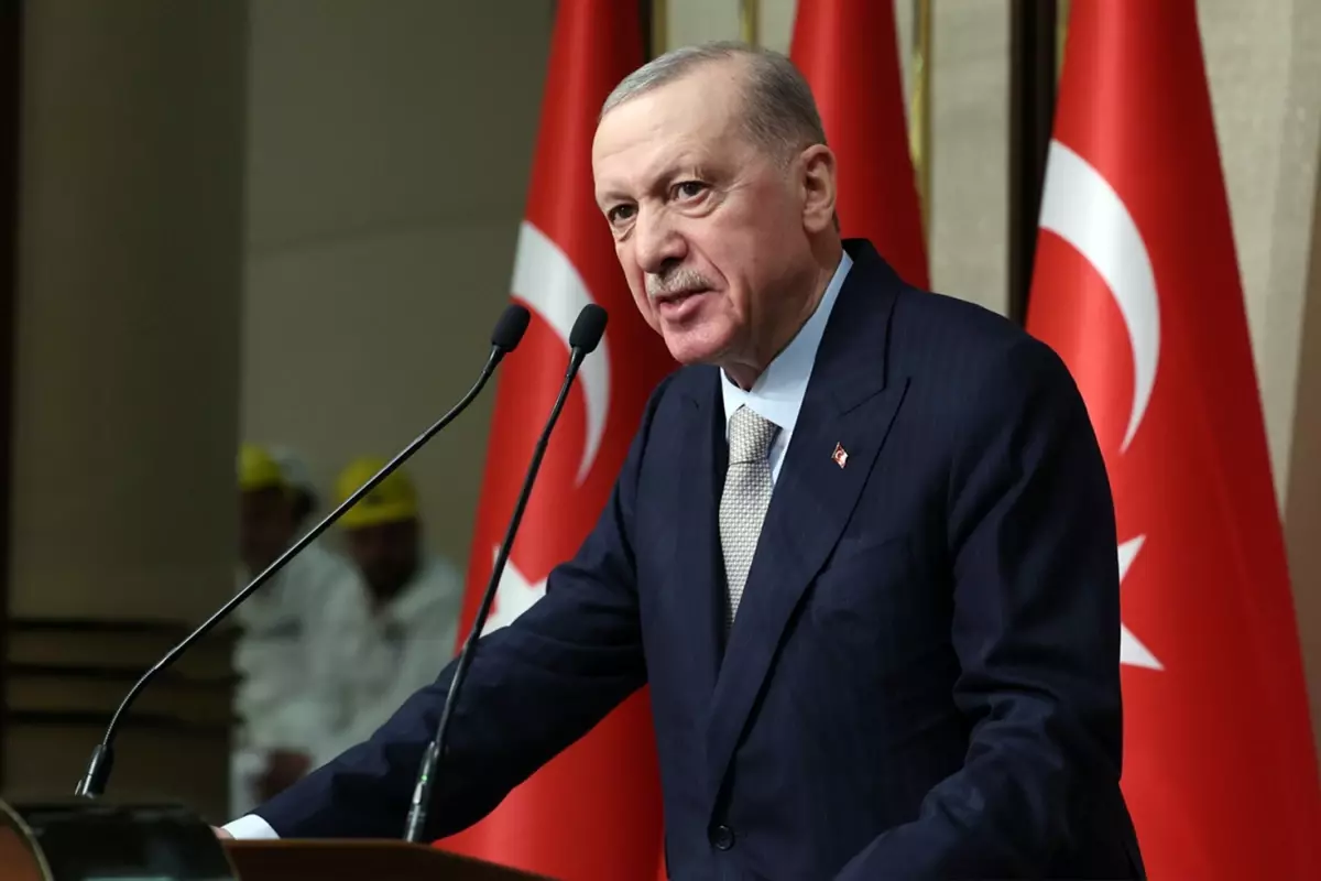 Cumhurbaşkanı Recep Tayyip Erdoğan, Beştepe Millet Sergi Salonu’nda Emekçiler ile