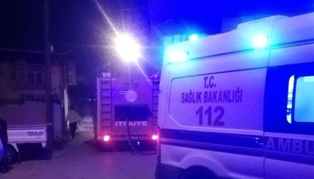 Tarsus’ta Metruk Evde Yangın: 1 Can Kaybı Mersin’in Tarsus ilçesinde metruk evde çıkan yangında 1 kişi hayatını