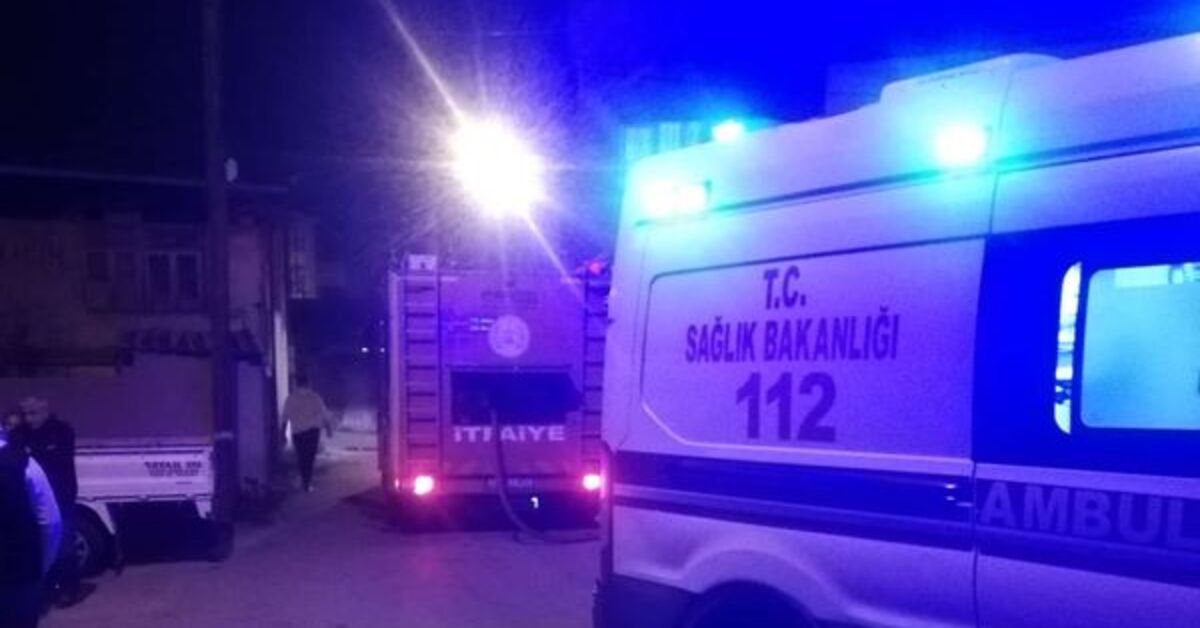 Mersin’in Tarsus ilçesinde metruk evde çıkan yangında 1 kişi hayatını