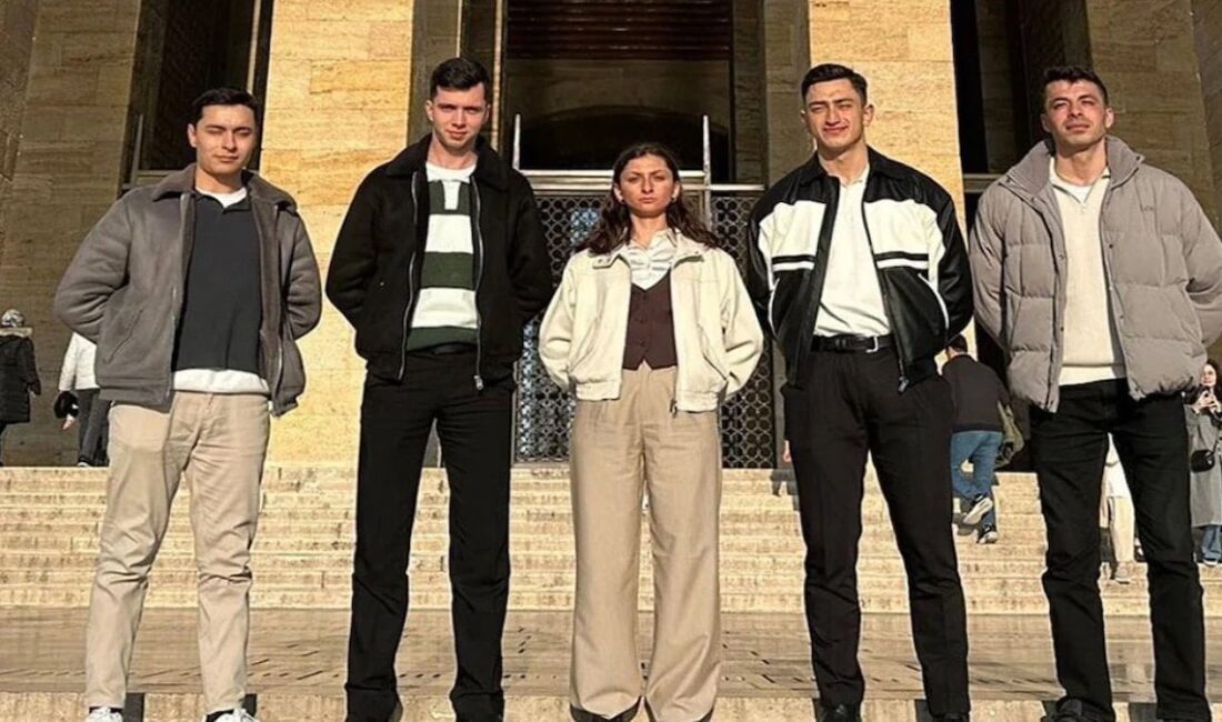 SÖZCÜ Ankara Temsilcisi ve yazarı Saygı Öztürk, kılıçlı yeminin ardından
