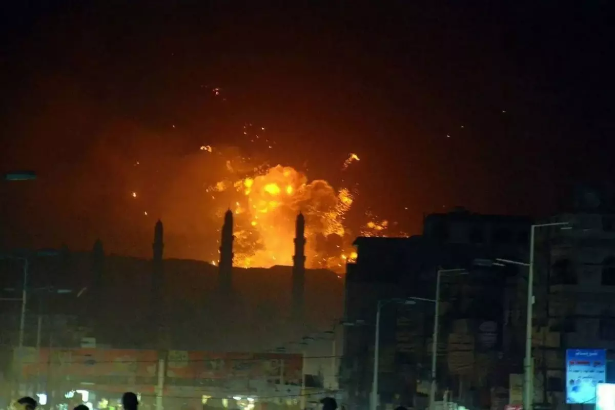 ABD’nin Yemen’in başkenti Sana’ya hava saldırısı düzenlediği bildirildi. Yemen’de İran