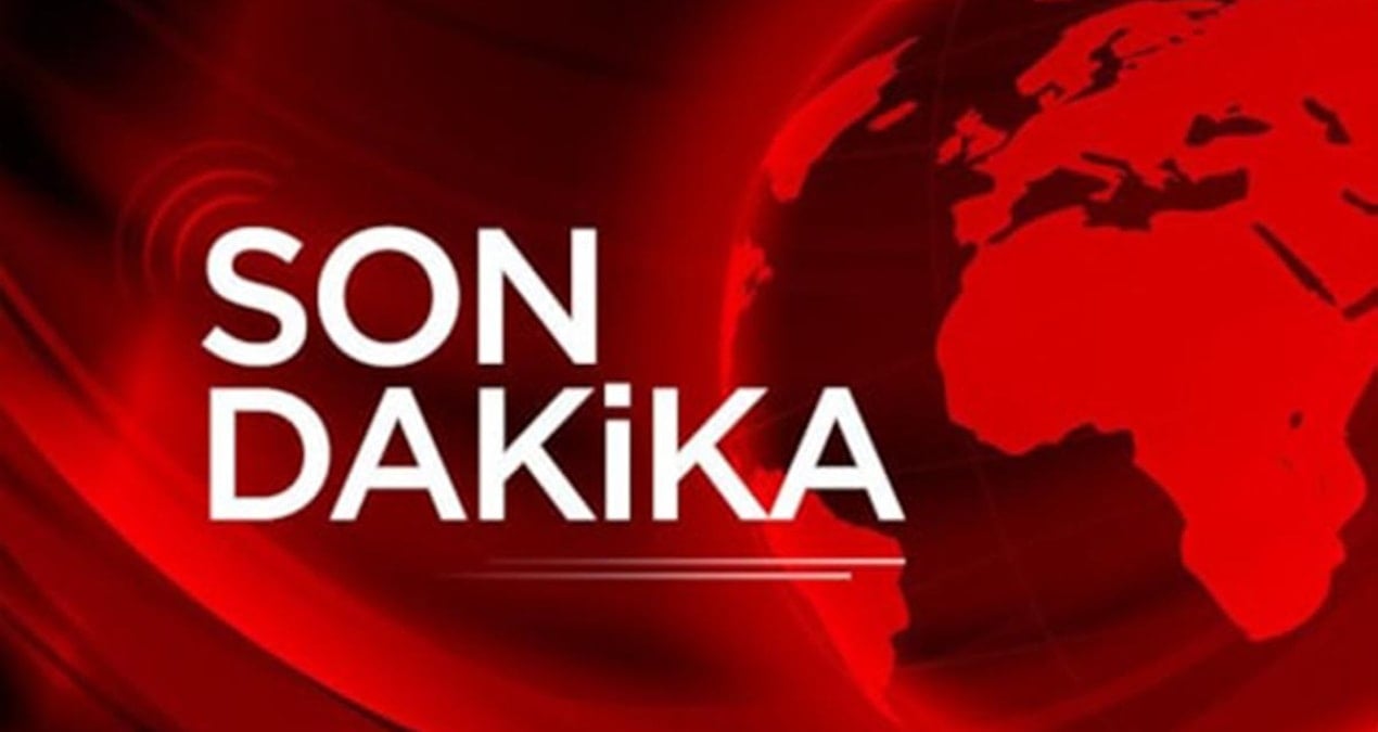 AKP Sözcüsü Ömer Çelik, partisinin MYK toplantısı sürerken açıklamalarda bulunuyor.