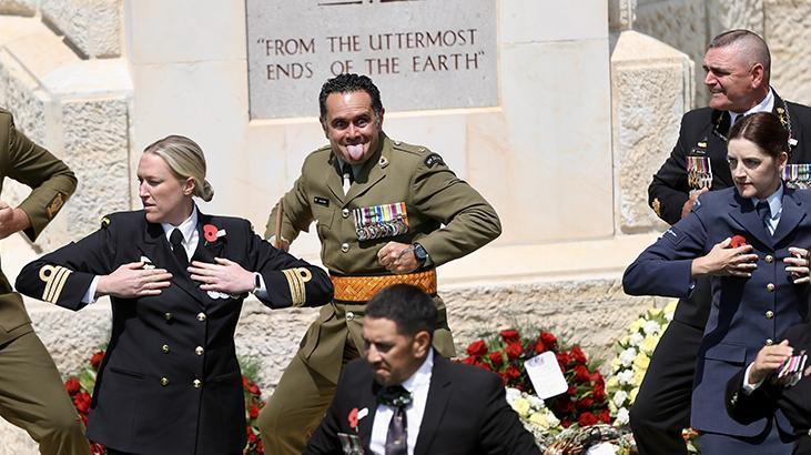 Gelibolu Yarımadası’nda Haka Dansı! Britanya Ordusuna bağlı Avustralya ve Yeni Zelanda Kolordusu (ANZAC) bünyesinde