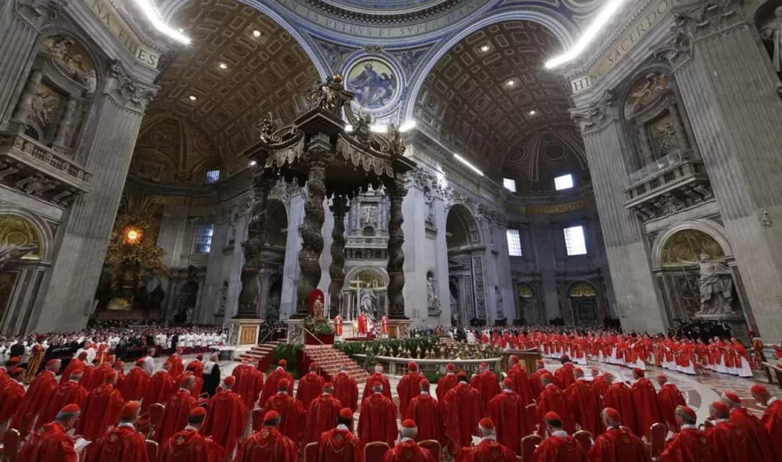 Katolik Kilisesinde gözler, Papa’yı seçecek Kardinaller Meclisine Çevrildi Katoliklerin ruhani lideri ve Vatikan Devlet Başkanı Papa Franciscus’un 21