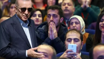 Cumhurbaşkanlığı Kabinesi bugün yoğun gündemle toplanıyor. Cumhurbaşkanı Recep Tayyip Erdoğan