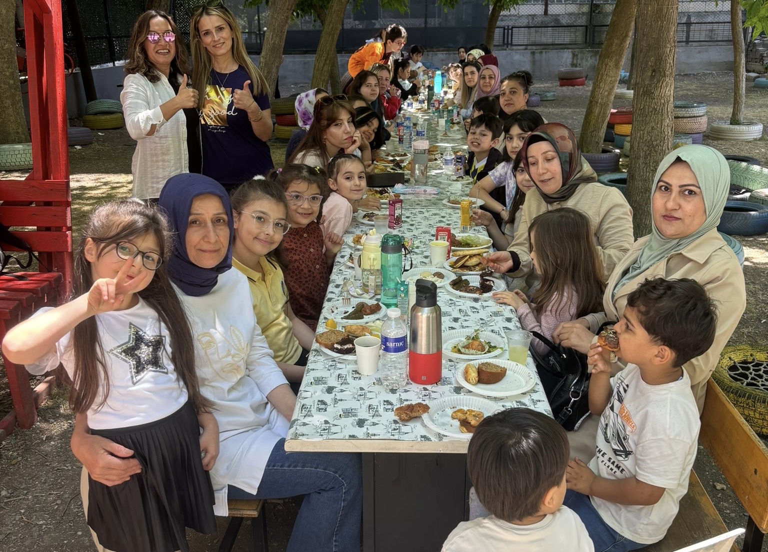 Esenyurt ilçemizin Cumhuriyet Mahallesi’nde bulunan Altınyıldız İlkokulu 2-H sınıfı, bugün