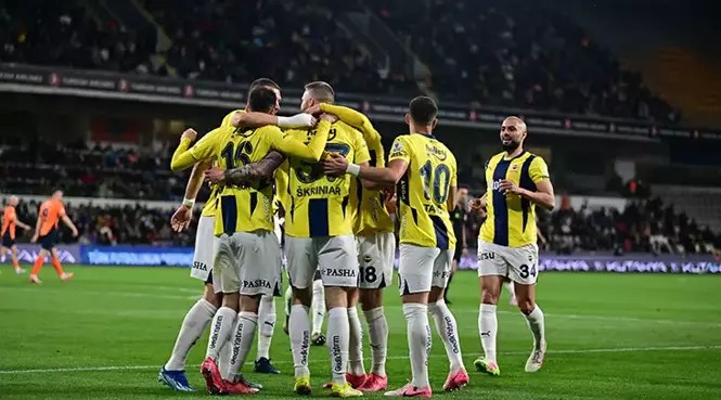 Başakşehir evinde oynanan maçı Fenerbahçe 4-1’lik skorla kazandı. Sarı-lacivertli ekibin
