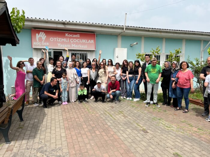 Kocaeli’nde Otizmli Çocuklar ve Üniversite Öğrencileri Sanatla Buluştu, Farkındalık Yaratıldı!