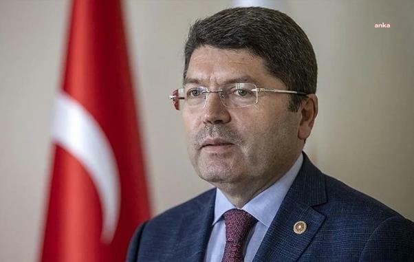 Manisa – CHP’li Manisa Büyükşehir Belediye Başkanı Ferdi Zeyrek’in evinde