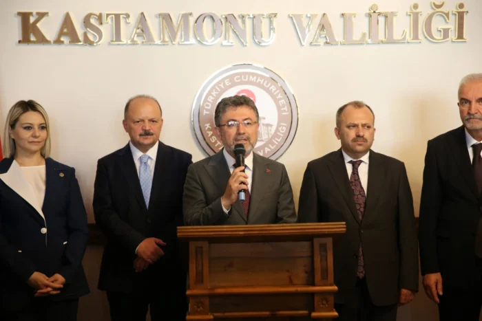 Türkiye genelinde hava sıcaklıklarının mevsim normallerinin üzerine çıkmasıyla birlikte orman