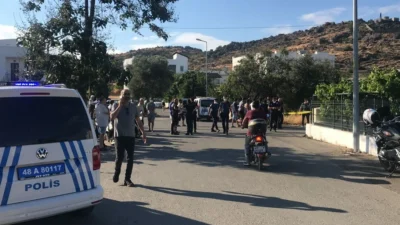BODRUM – Bodrum’un Konacık Mahallesi dün akşam saatlerinde yürek burkan