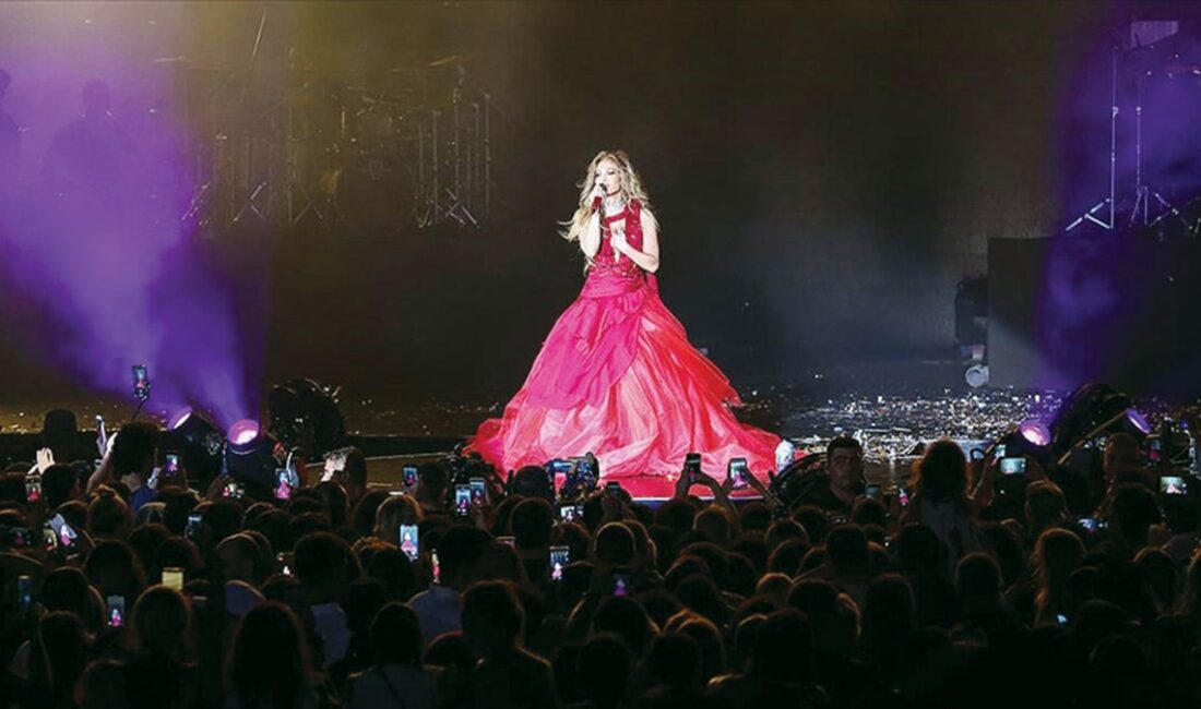 Dünyaca ünlü pop ikonu Jennifer Lopez, 5 Ağustos Salı günü