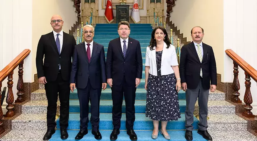 Adalet Bakanı Yılmaz Tunç, bugün Halkların Eşitlik ve Demokrasi Partisi