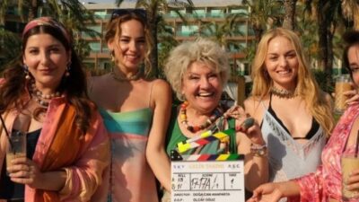 “Kızılcık Şerbeti” dizisinden ayrılmasıyla gündeme gelen başarılı oyuncu Şebnem Bozoklu,