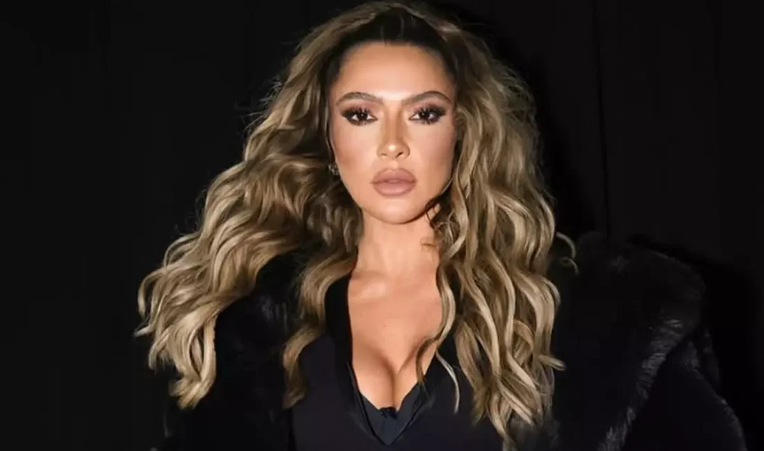 Popun sevilen ismi Hadise , Harbiye Cemil Topuzlu Açıkhava Sahnesi’nde