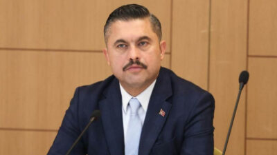 Şile Belediye Başkanı Özgür Kabadayı, İçişleri Bakanlığı tarafından görevinden uzaklaştırıldı.