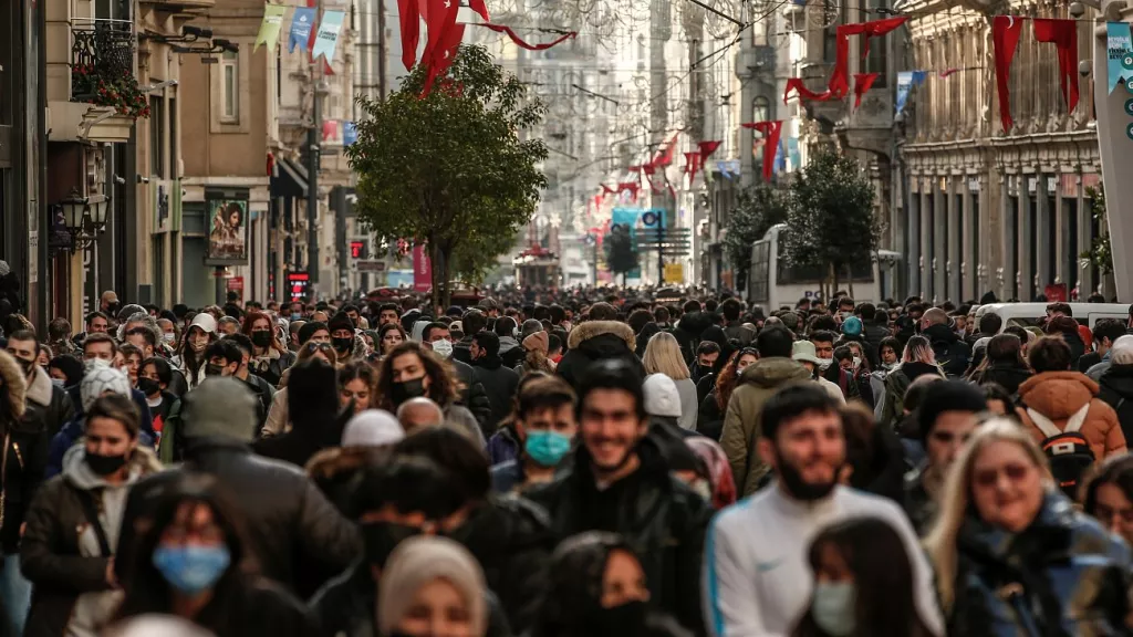 Türkiye’nin iş gücü piyasasında dikkat çeken bir gelişme yaşanıyor: genç
