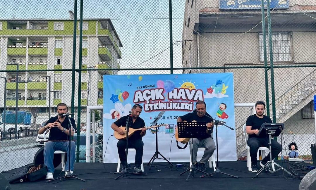 Avcılar Belediyesi yaz coşkusunu “Açık Hava Etkinlikleri” ile mahallelere taşıyor.