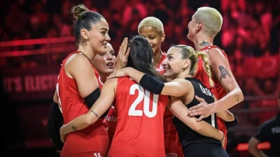 Nakhon Ratchasima, Tayland – 27 Ağustos 2025 Türk voleybolunun “Filenin