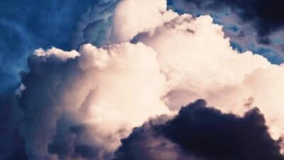 1. UFO Görünümlü “Lens” Bulutu Çin’in doğu kesiminde, Jiangsu eyaletine