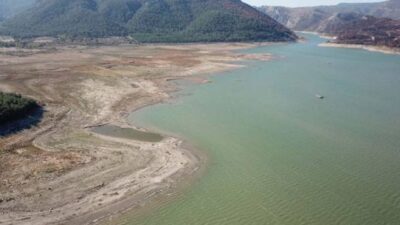 İzmir’de barajlardaki doluluk oranlarının kritik seviyelere inmesi nedeniyle su kesintilerinin