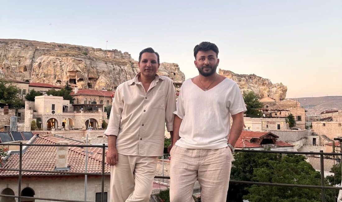 Son dönemde müzik dünyasında erkek sanatçıların düetleri adeta yarış halinde…