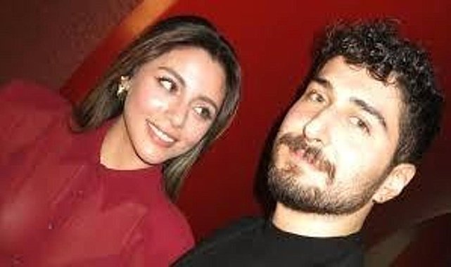 Sıla Türkoğlu, geçen yazdan beri beraber olduğu Ata Ayyıldız ile