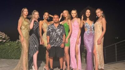 Uluslararası moda dünyasında önemli bir yere sahip olan ünlü modacı