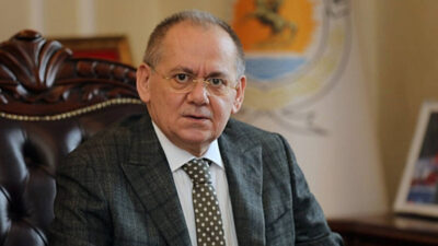 Eski Bayındırlık ve İskan Bakanı Mustafa Demir, tedavi gördüğü hastanede