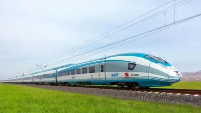 Türkiye’nin merakla beklediği projelerden biri olan Ankara-İzmir Yüksek Hızlı Tren