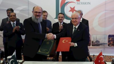 Millî Savunma Bakanı Yaşar Güler ve Pakistan Ticaret Bakanı Jam