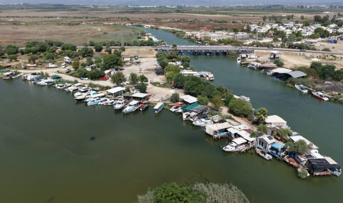 Mehmet ÇINAR/ANTALYA, – ANTALYA’da doğa harikası Acısu Nehri’nin Belek ve
