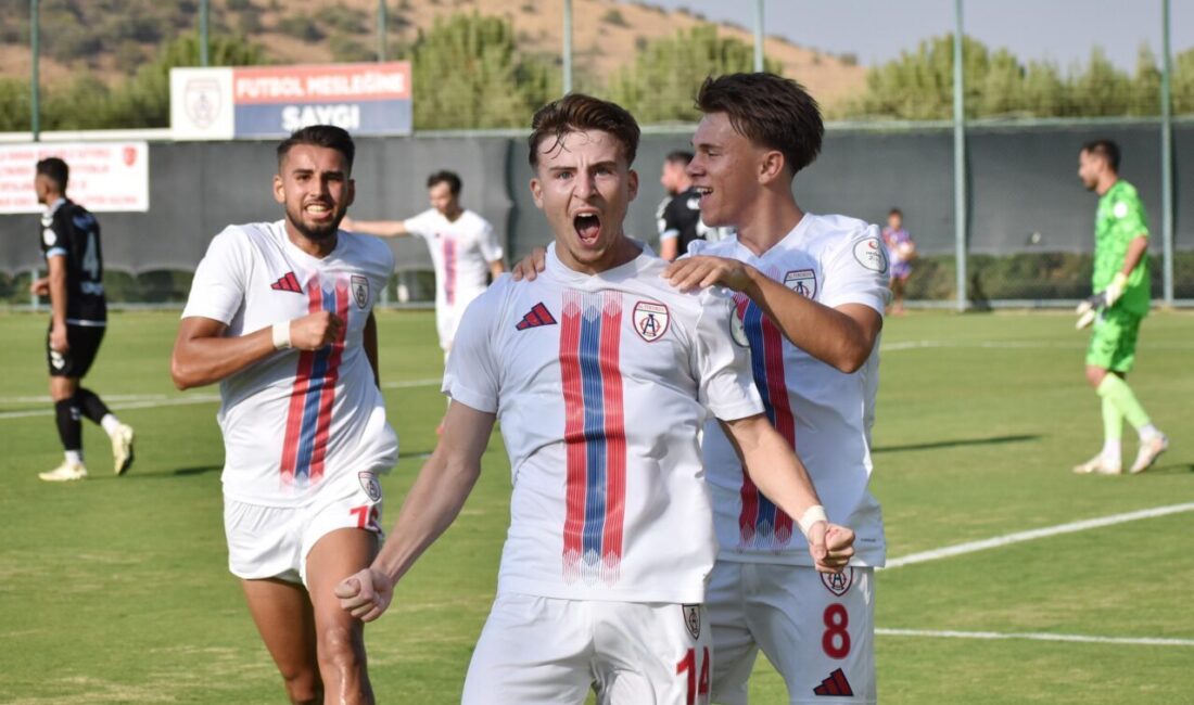 Altınordu santrforsuz gol arıyor Mustafa KÖPRÜLÜ / İZMİR, – 2’nci Lig Beyaz Grup’ta oynadığı