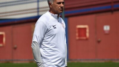 İZMİR, – 2’nci Lig Beyaz Grup’ta 1 puanla son sırada