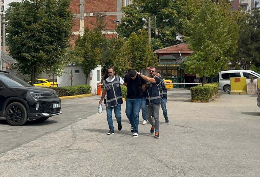 ESKİŞEHİR, – ESKİŞEHİR’de yol verdikleri ambulansı takip ederek, içindeki 3