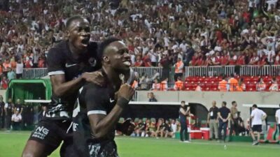 Gıyasettin TETİK-Selim KAYA-Seyfettin EKEN/DİYARBAKIR, STAT: Diyarbakır HAKEMLER: Fatih Tokail, Kürşathan