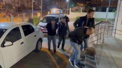 Umutcan ÖREN/ANKARA, – ANKARA’da trafikte ‘yol verme’ tartışmasında taksi şoförü