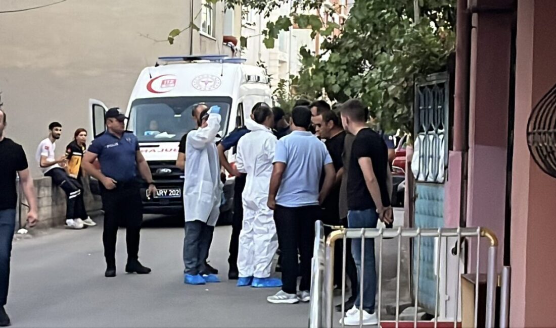 Erol POLAT/GEBZE (Kocaeli), – KOCAELİ’nin Gebze ilçesinde evlerinde cesetleri bulunan
