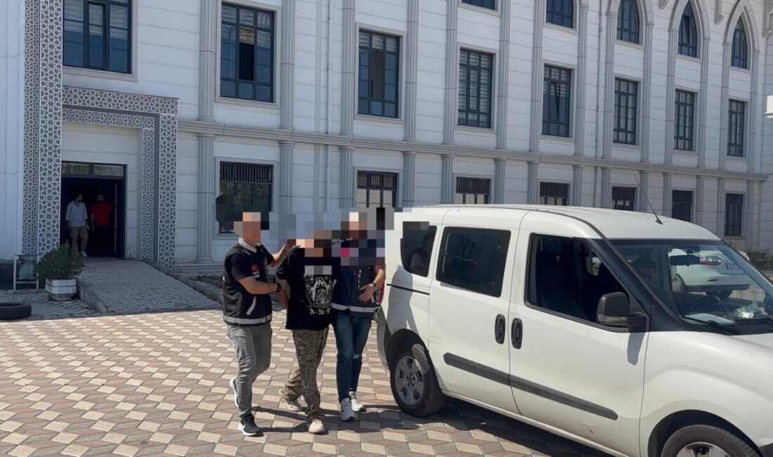 TUTUKLANDI Kocaeli’nin Gebze ilçesinde annesi Dursune Bilgili ile üvey kardeşi