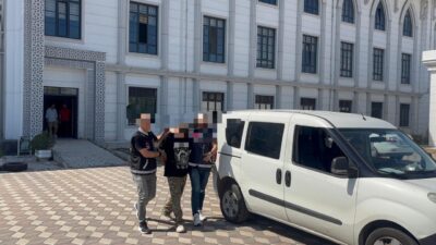 TUTUKLANDI Kocaeli’nin Gebze ilçesinde annesi Dursune Bilgili ile üvey kardeşi