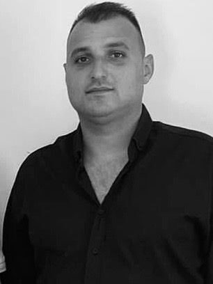 Basri Tuncay ERTAN/ERDEK (Balıkesir), – BALIKESİR’in Erdek ilçesinde arkadaşıyla sahil