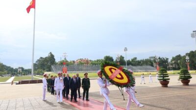 ANKARA, – MİLLİ Savunma Bakanı Yaşar Güler, Vietnam Savunma Bakanı