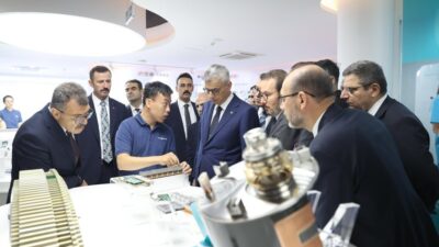 ÇİN, – SAĞLIK Bakanı Kemal Memişoğlu, Çin’in başkenti Pekin’de ‘E-Town