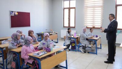 Salih TEKİN/ERZURUM, -MİLLİ Eğitim Bakanı Yusuf Tekin, “Size birileri diyor