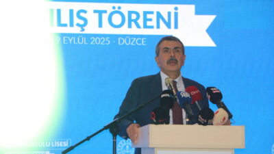 OKUL AÇILIŞINA KATILDI Milli Eğitim Bakanı Yusuf Tekin, Düzce’nin Kara