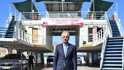 TUNCELİ’DE ZİYARETLERDE BULUNDU Ulaştırma ve Altyapı Bakanı Abdulkadir Uraloğlu, Elazığ’daki