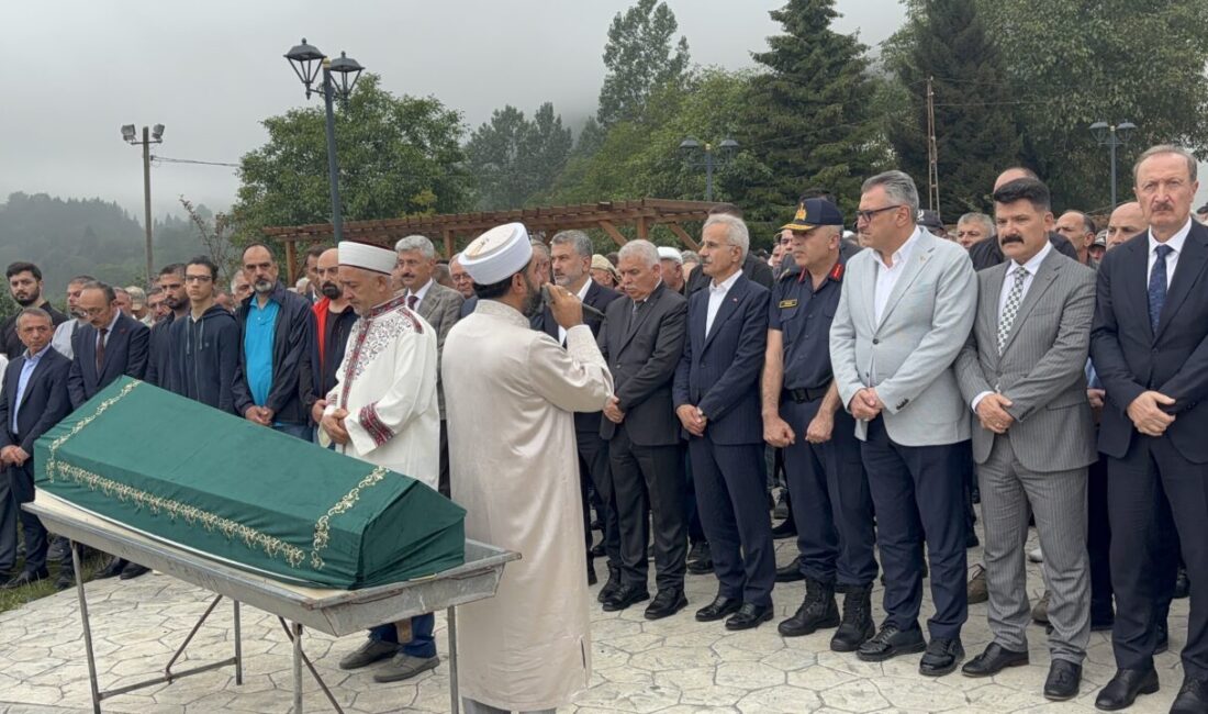 Efnan DEMİREREN/ DÜZKÖY (Trabzon), – ULAŞTIRMA ve Altyapı Bakanı Abdulkadir
