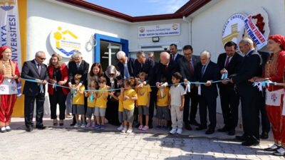 Batuhan SEVER/EDİRNE, – TRAKYA Üniversitesi (TÜ) Eğitim Fakültesi’nde hayırseverlerin bağışlarıyla